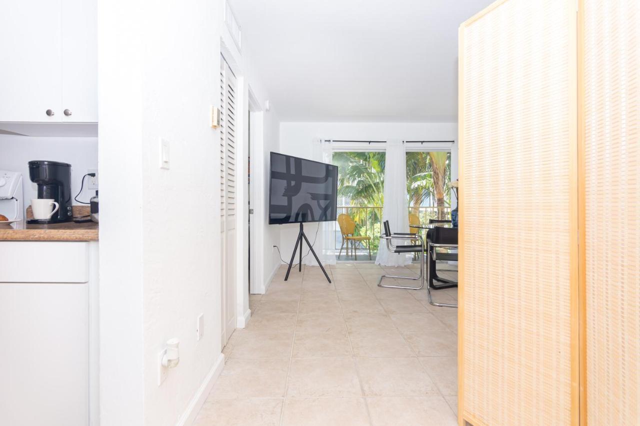 One Bedroom - With Parking & Balcony - Heart Of Wynwood Appartement